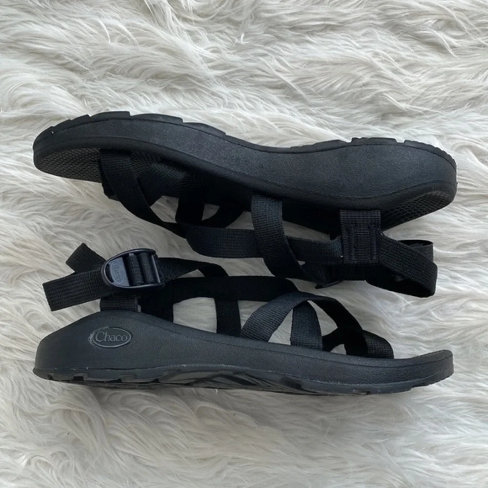 Chaco‎ | All Black Strappy Sandal